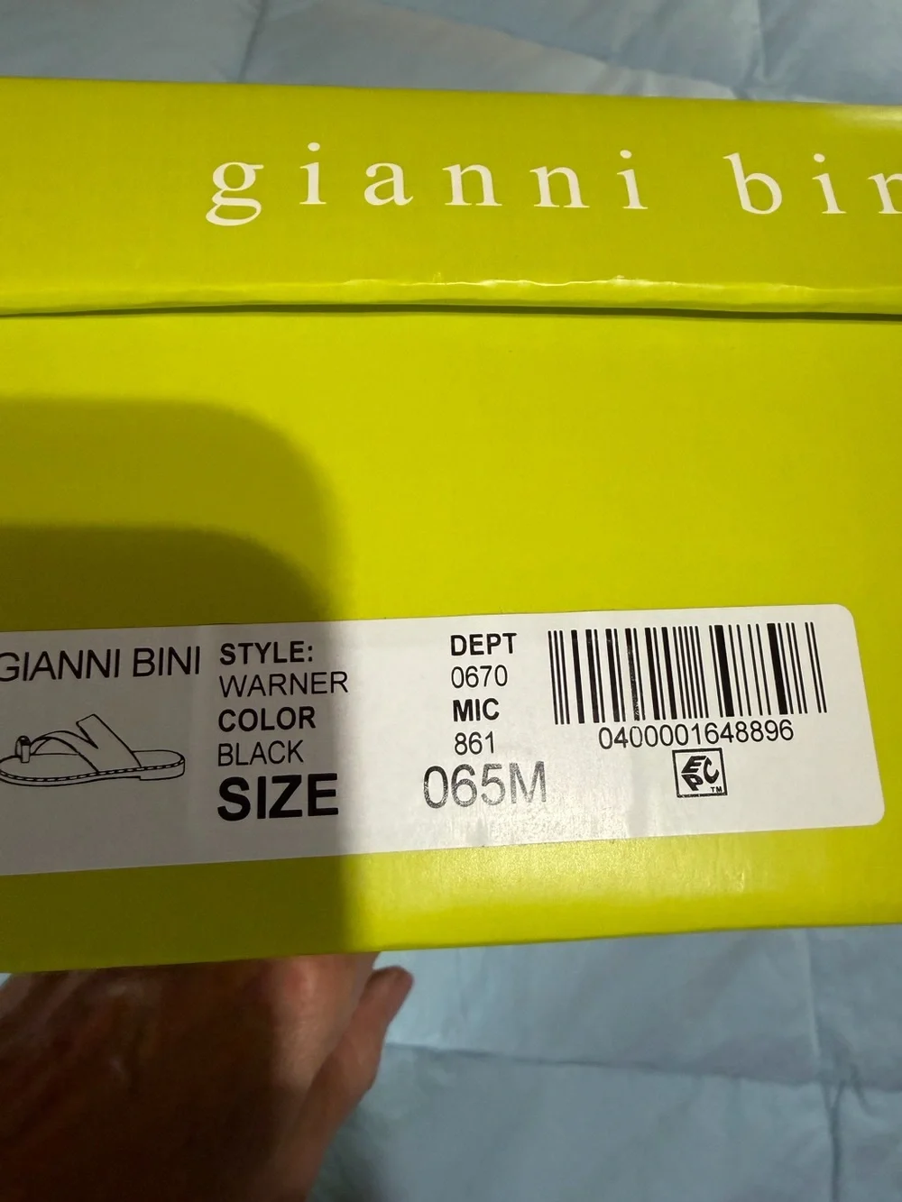 Gianni Bini Warner Leather Toe Loop Hardware Flat Sandals, NIB Size 6.5